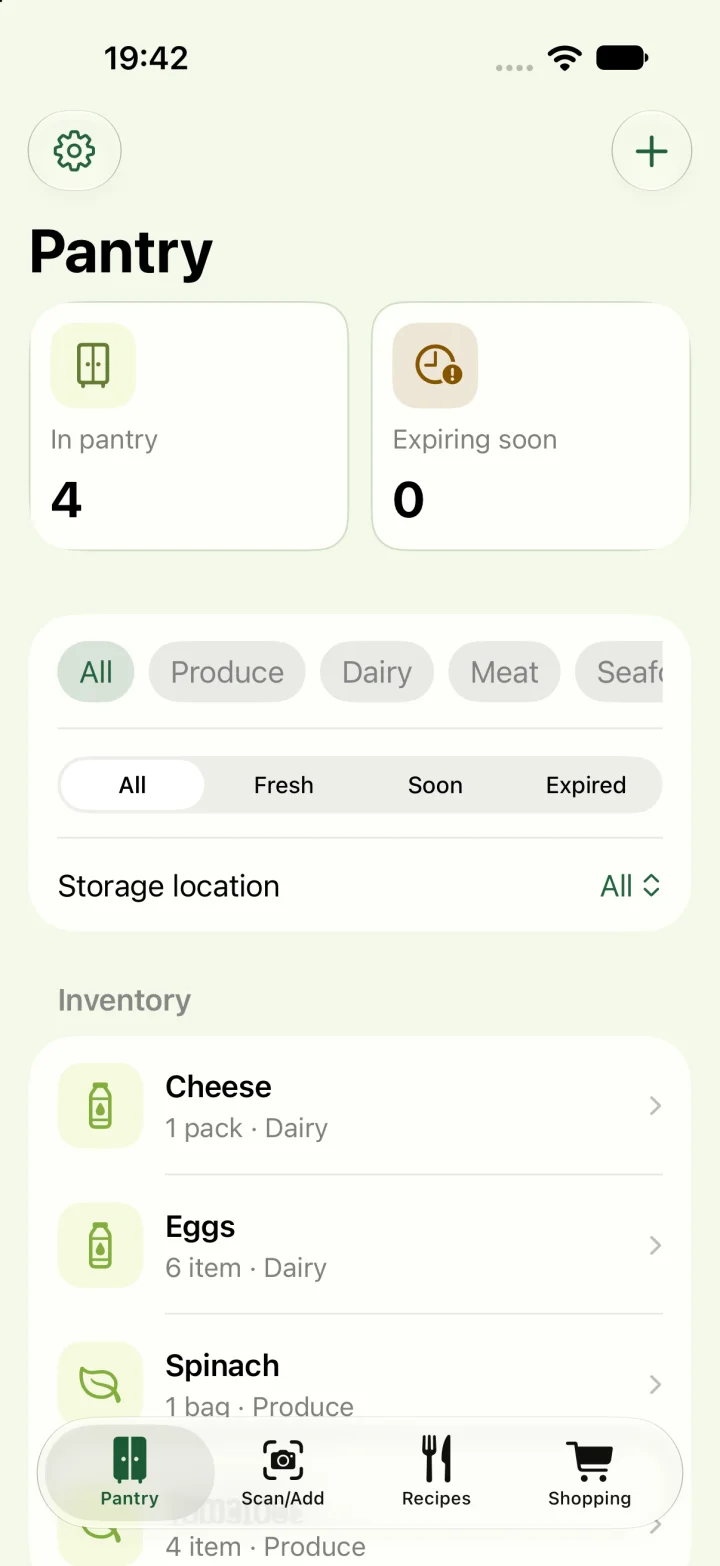 English pantry screen showing ingredient categories, freshness filters and inventory